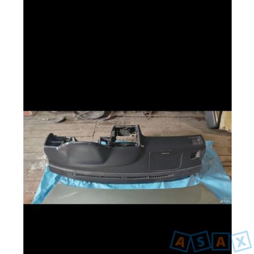  Приборная панель Toyota Carina 